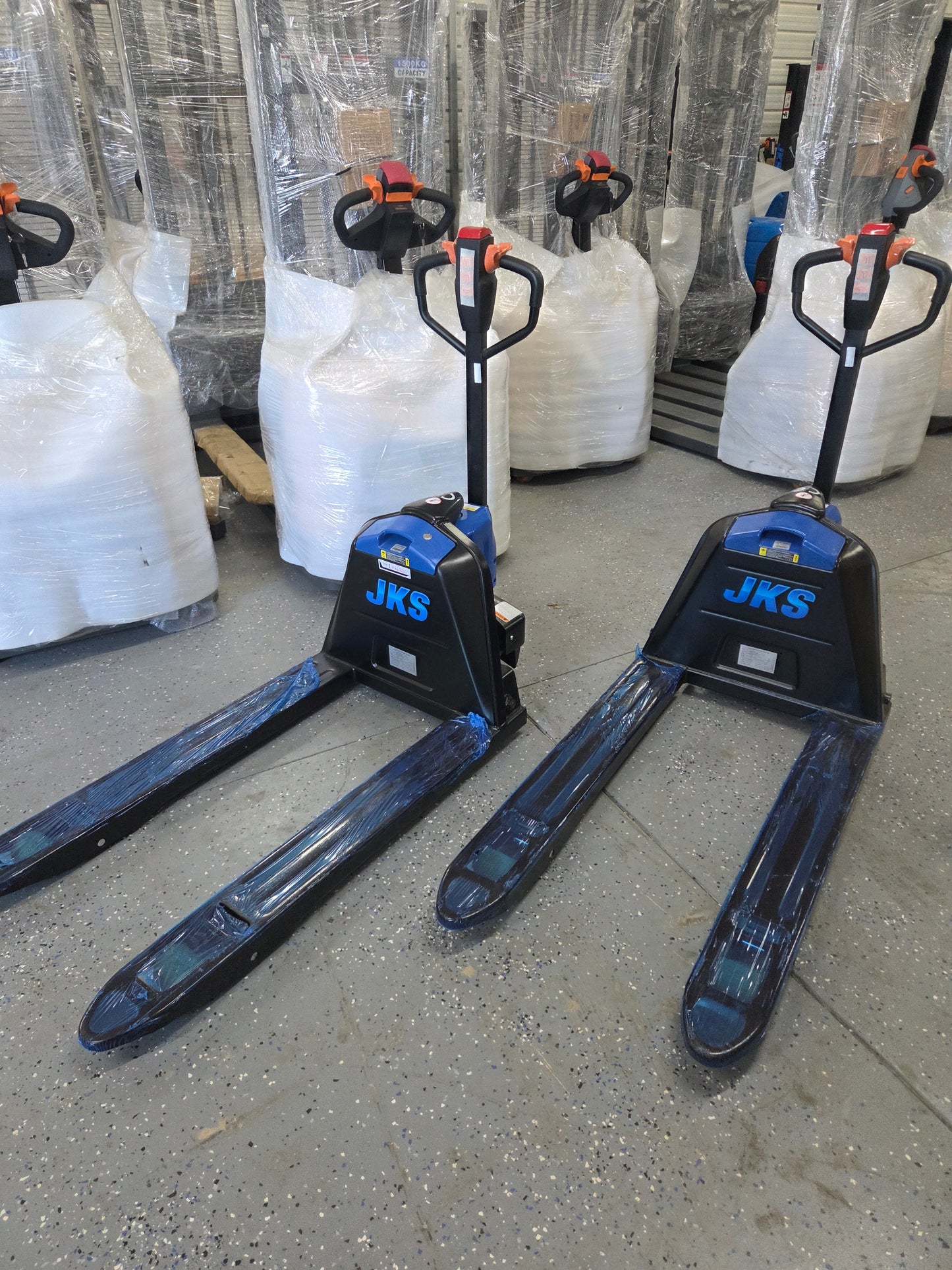 JKS 3300 electric pallet jack