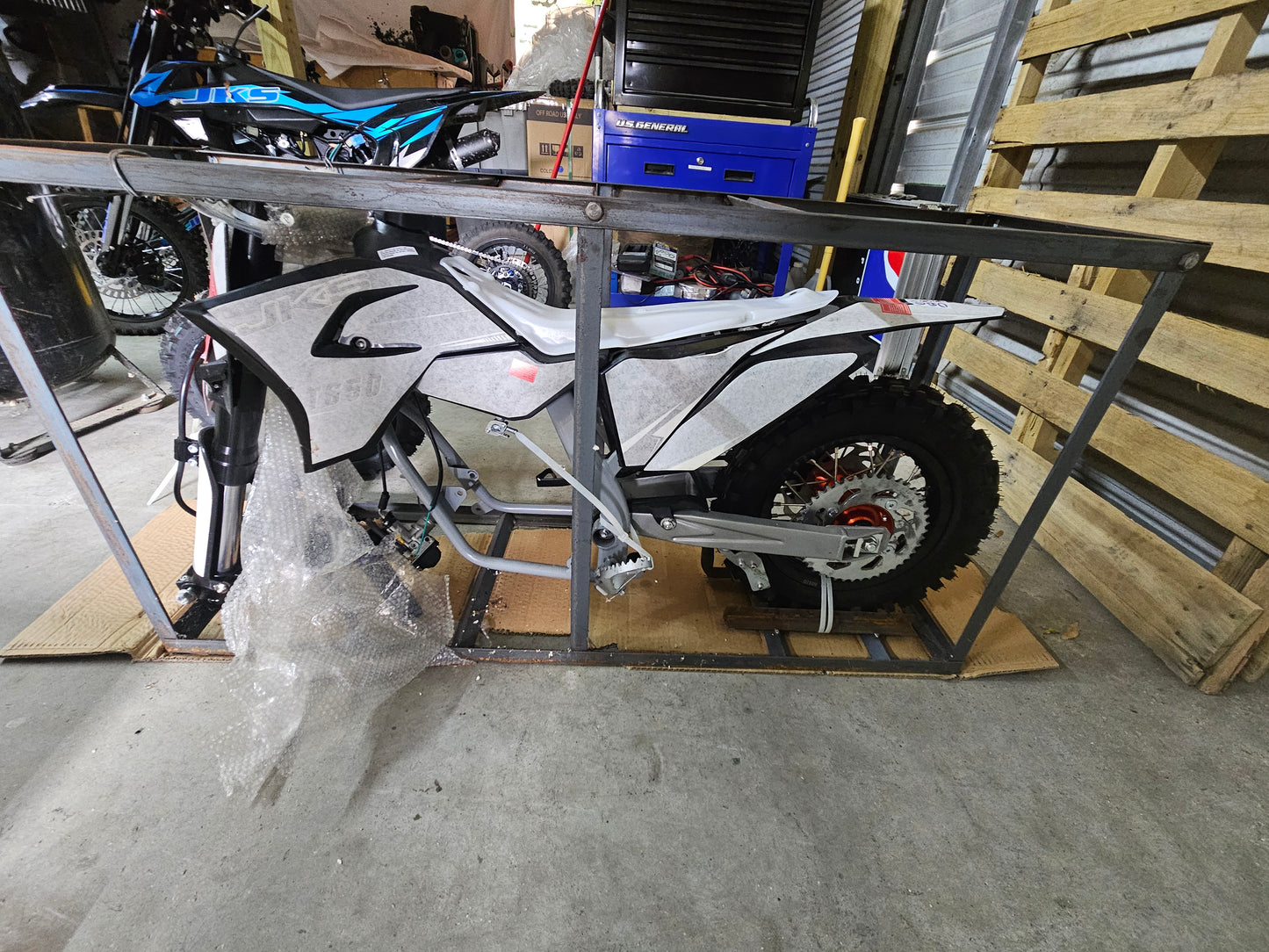 Pro model rolling chassis