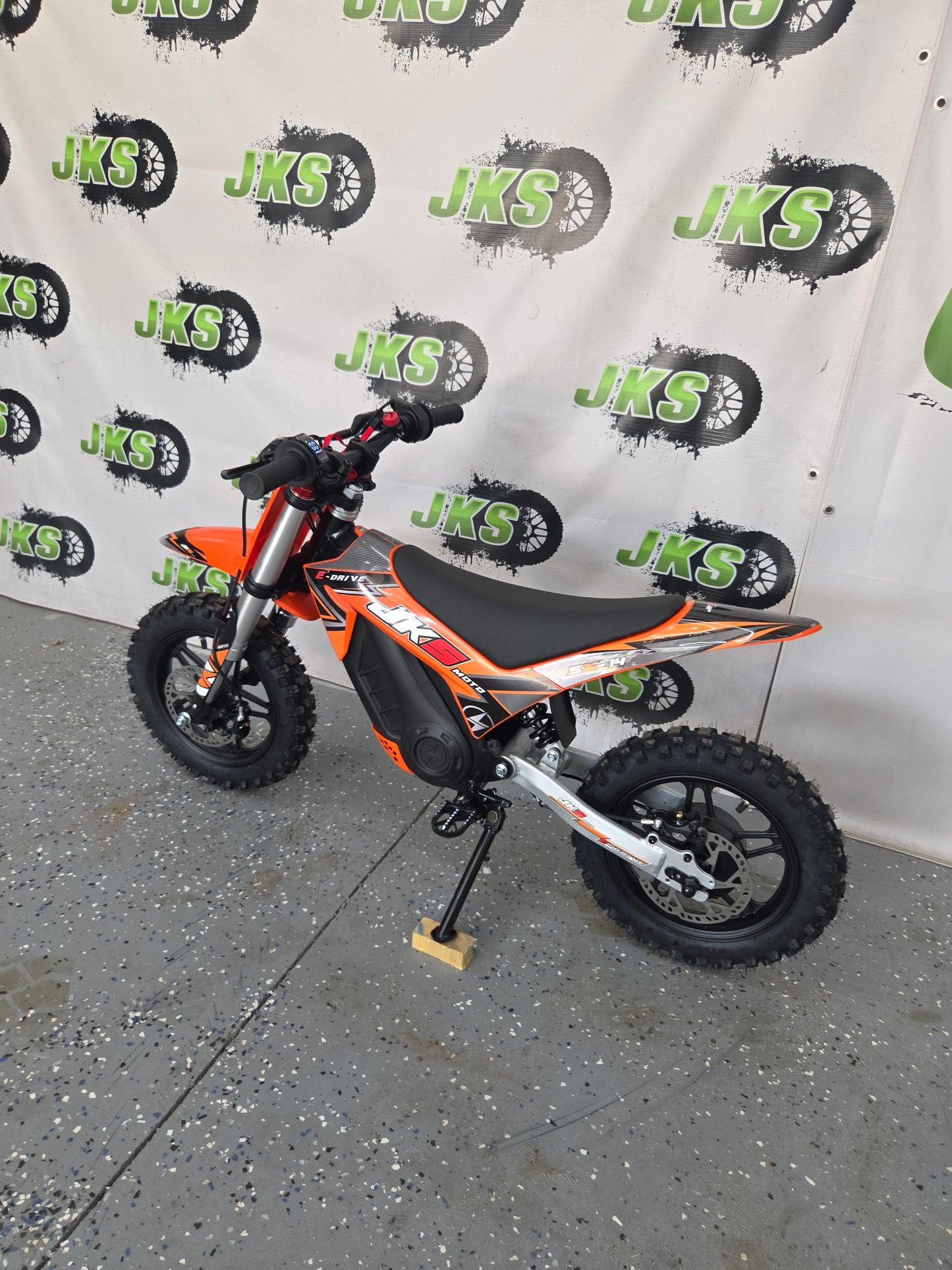#9.5 JKS 10/10 E-drive dirt bike! Only 2 left
