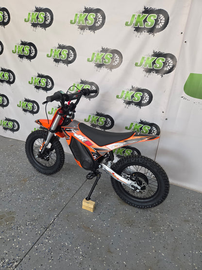 #9.4 JKS 12/12 in E-drive dirt bike!