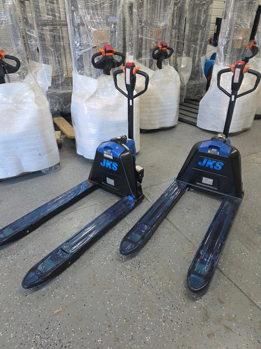 JKS 3300 electric pallet jack