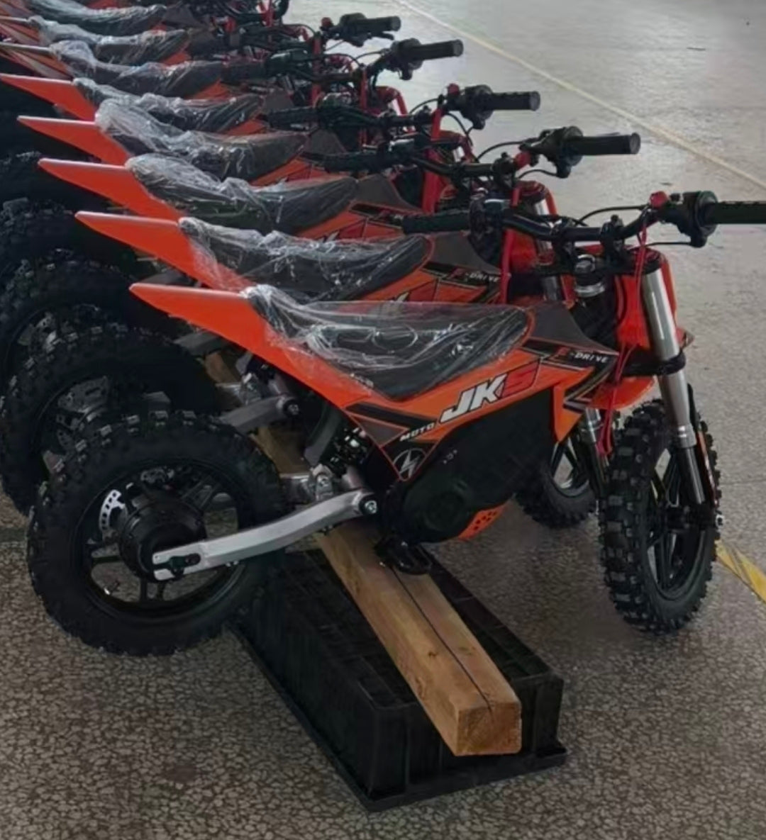 JKS 14in E-drive dirt bike