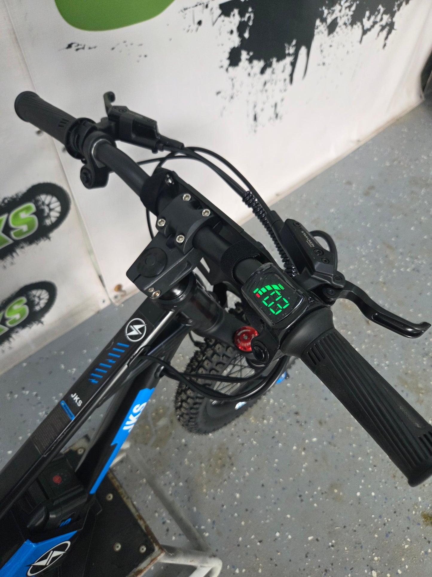 #9.2 JKS 16in E-Drive Black!