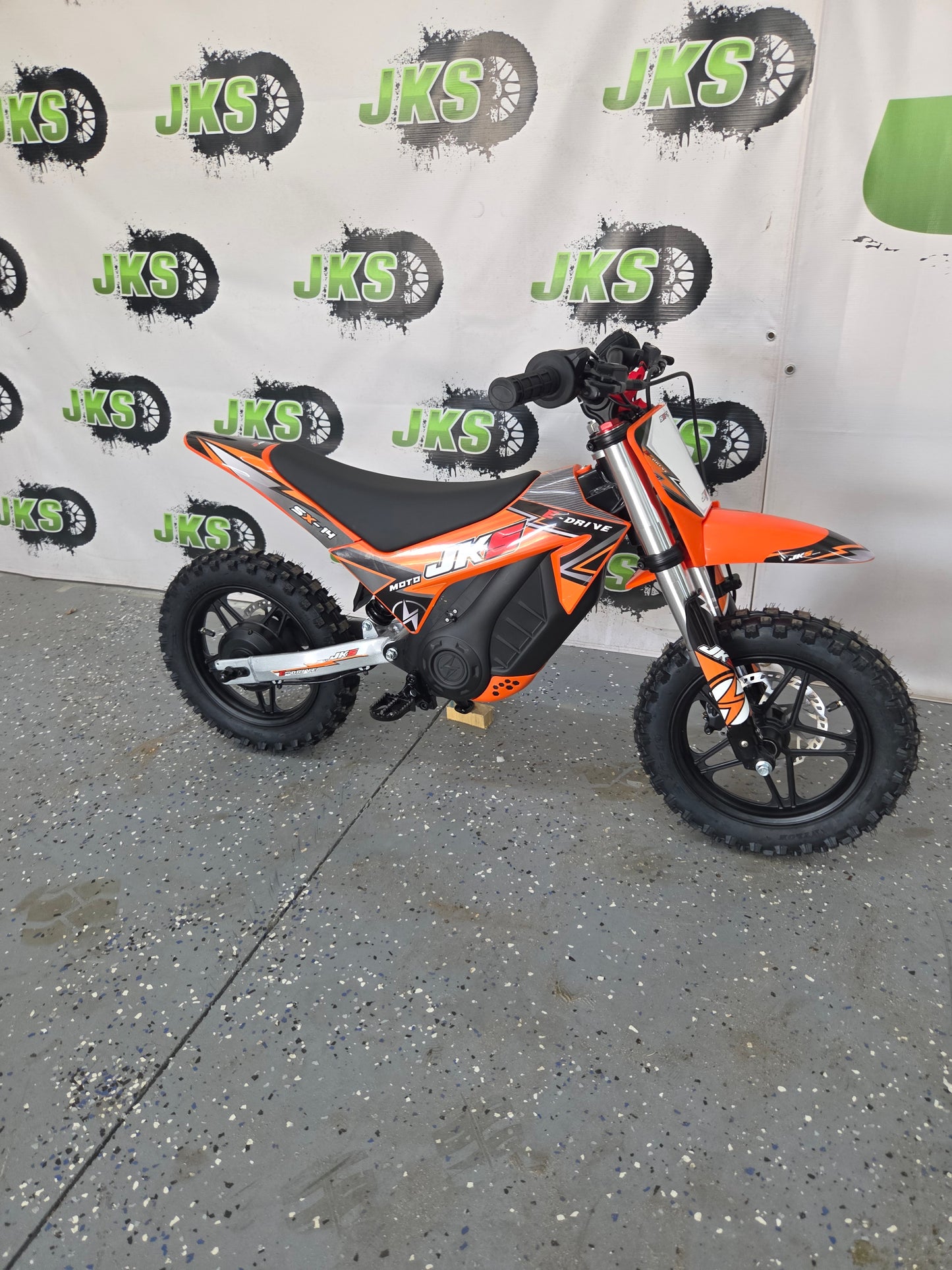 #9.5 JKS 10/10 E-drive dirt bike! Only 2 left