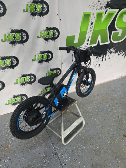 #9.2 JKS 16in E-Drive Black!