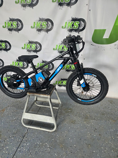 #9.2 JKS 16in E-Drive Black!