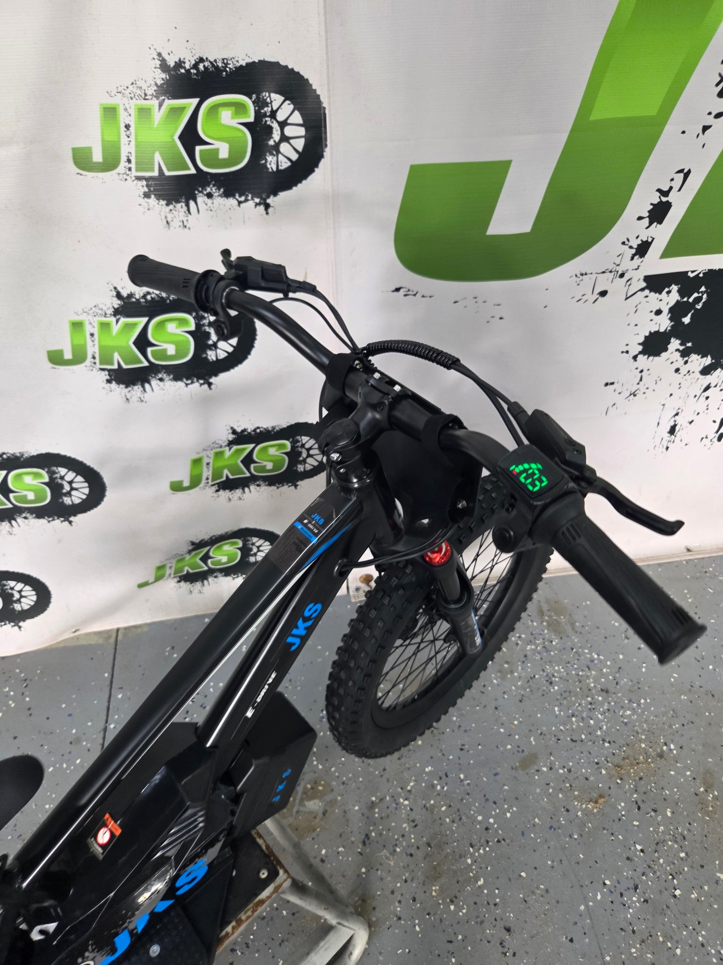 #9.3 JKS 20in E-Drive Black!